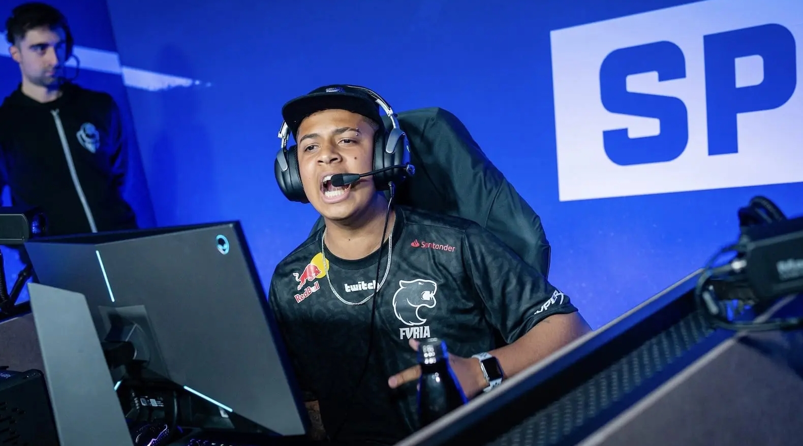 足球不仅是 足球不仅是