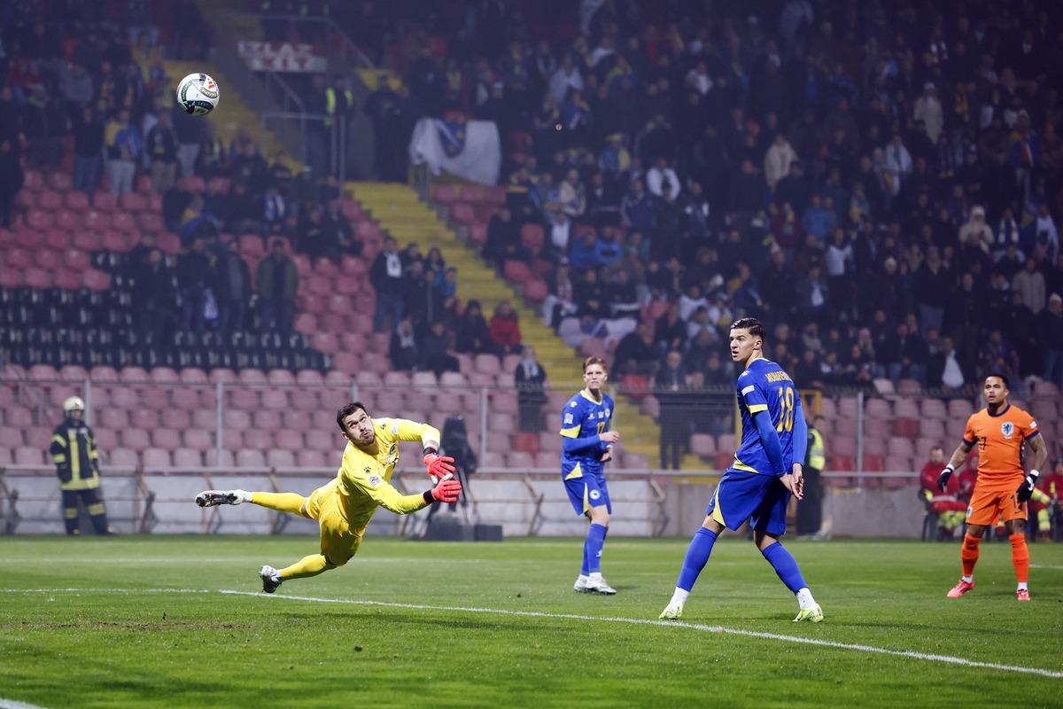 球员手球嫌 球员手球嫌