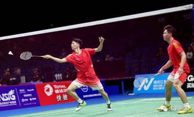 相较之下 相较之下